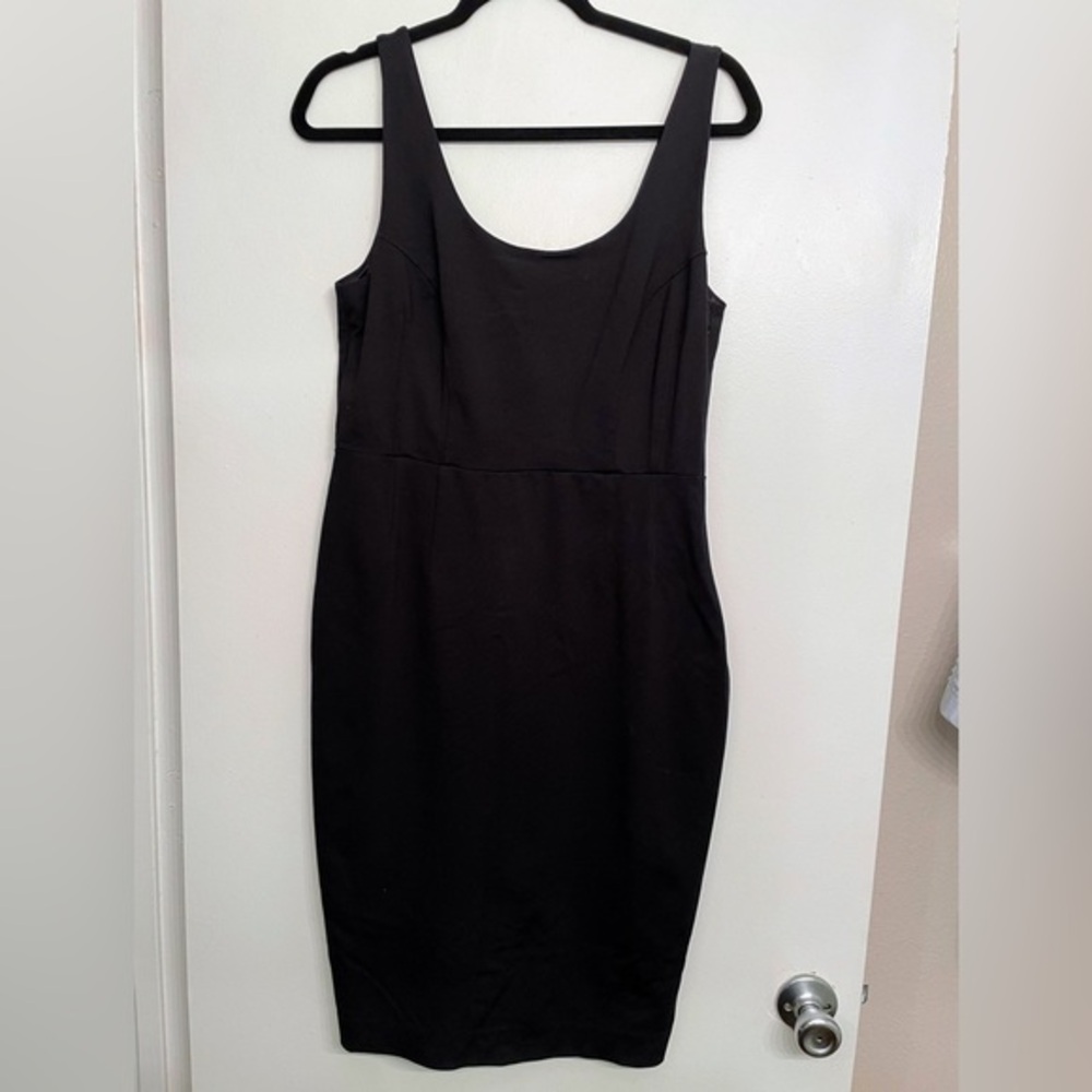 Donna Ricco Black Sleeveless Sheath Dress